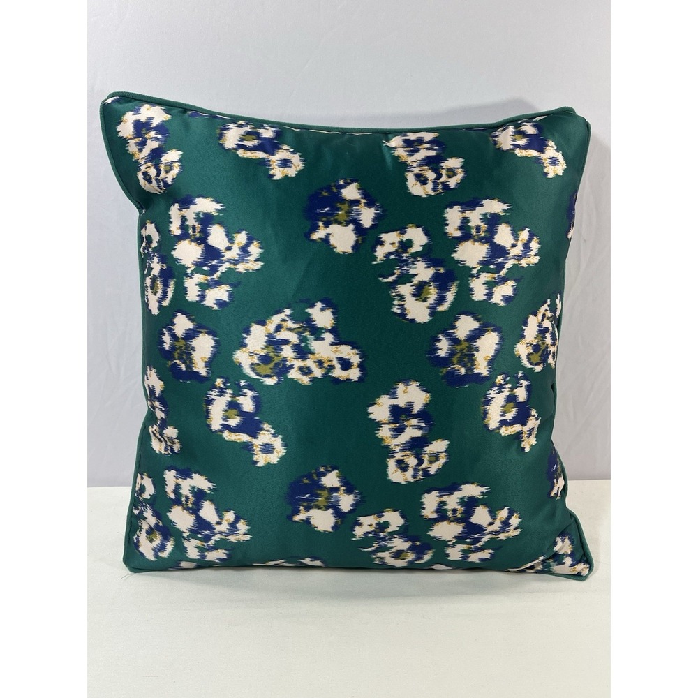 THRESHOLD Green Flowers Print Sofa toss ‎ Pillow 18x18"